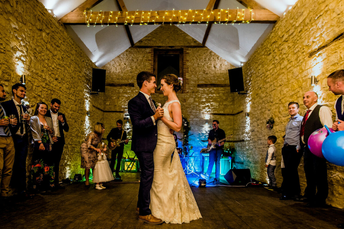Newlyweds first dance to live wedding band at